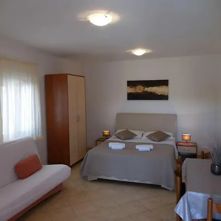 Olive Garden Apartment