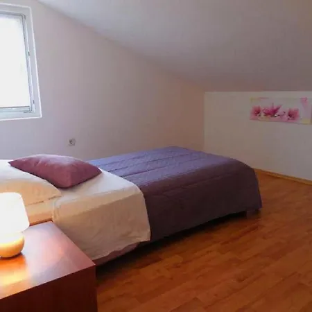 Olive Garden Apartment