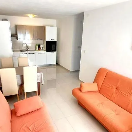 Olive Garden Apartment